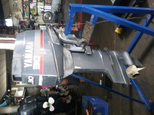 เครื่องเรือ yamaha 30hp สามสูบเก่าญี่ปุ่น