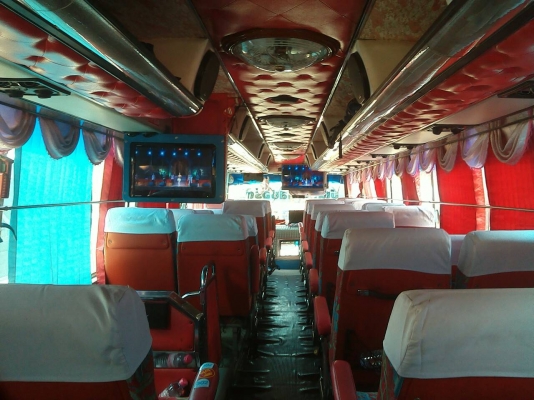 ขายตัวถังรถบัสแอร์ 6 ล้อ 12 เมตรพร้อมชุดแอร์ มีห้องล่าง