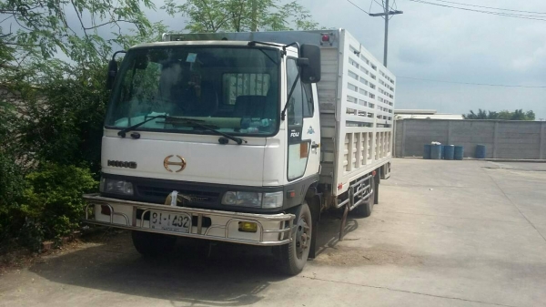 ขาย รถบรรทุก 6 ล้อ HINO FC4J