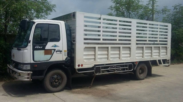 ขาย รถบรรทุก 6 ล้อ HINO FC4J