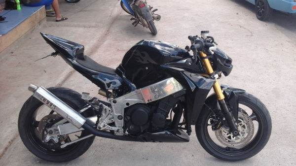 Ninja 400 แรง  สี่สูบ แนวๆ