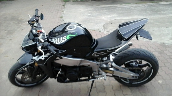 Ninja 400 แรง  สี่สูบ แนวๆ