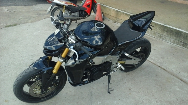 Ninja 400 แรง  สี่สูบ แนวๆ