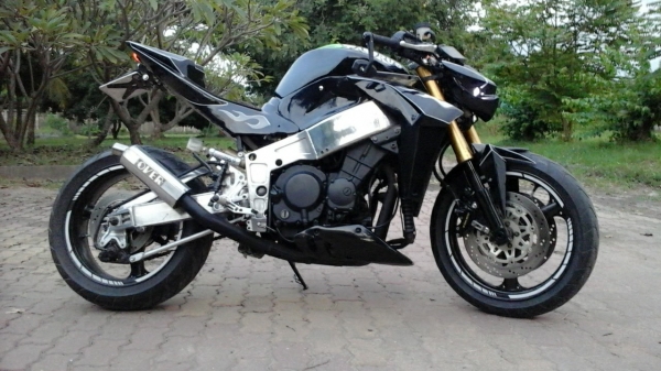 Ninja 400 แรง  สี่สูบ แนวๆ