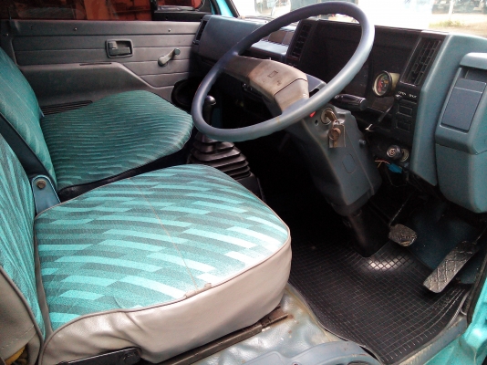 6 ล้อกลาง  ISUZU  NKR  110 แรงม้า  * ยาว 3.20 ม. *  รถสวยเดิม+สวยจริง+สภาพพร้อมใช้งาน * รถห้างแท้ * มีเล่มพร้อม*