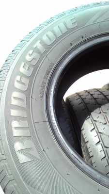 195R14 ชุด 4 เส้น BRIDGESTONE LEO 677 ชุด 4 เส้น tel.081-427-3941 195R14 ชุด 4 เส้น BRIDGESTONE LEO 677 ชุด 4 เส้น tel.081-427-3941