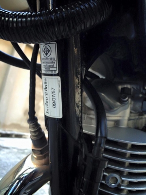 SALE BIKE YAMAHA SR400 รถออกศูนย์ ปี2014 หัวฉีด ราคาเพียง 219000