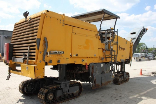 ขายรถรีไซคิ้ง Wirtgen W2100 เครื่อง 710 แรงม้า ปี 2001 ราคา 8000000