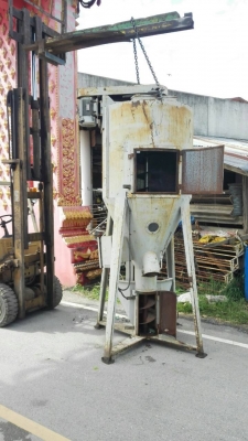 ************** ขายแล้วครับ!! ************ถังไซโรผสมอาหาร Made in Italy พร้อมมอเตอร์ 7.5 HP. โทร 089-2499-123 นครปฐม