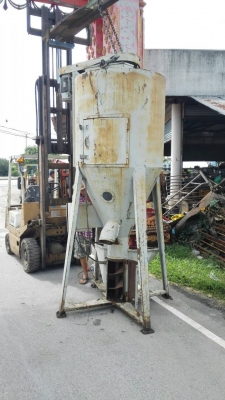 ************** ขายแล้วครับ!! ************ถังไซโรผสมอาหาร Made in Italy พร้อมมอเตอร์ 7.5 HP. โทร 089-2499-123 นครปฐม