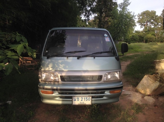 ขายครับรถตู้  ตีเทอนเข้ามา  หัวจรวดปี35 เครื่องเดิม 2L 2500  รถสวยสีสันสดใสทั้งคัน  รถพร้อมใช้งาน  เครื่องดี   ภายในสะอาด  แอร์ต้องเช้ดนิดหน่อย   พวงมาลัยธรรมดา     ราคา90000  ต่อรอง