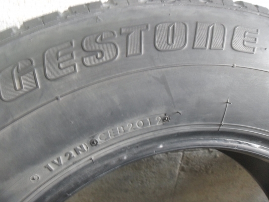 ยาง BRIDGESTONE 205R16ปี12 สวยๆ 4 เส้น ราคา 2500 บาท