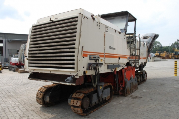ขายรถรีไซคิ้ง Wirtgen W2200 เครื่อง 800 แรงม้า ราคา 10000000
