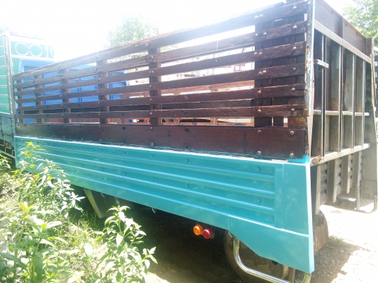 * ขาย *   กระบะ สแตนเลส   6 ล้อกลาง  * ยาว 4.30 ม.*    ใส่ได้หลายรุ่น  * พร้อมติดตั้งครับ *