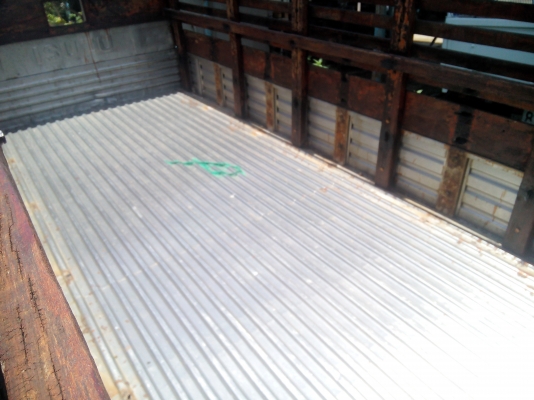 * ขาย *   กระบะ สแตนเลส   6 ล้อกลาง  * ยาว 4.30 ม.*    ใส่ได้หลายรุ่น  * พร้อมติดตั้งครับ *