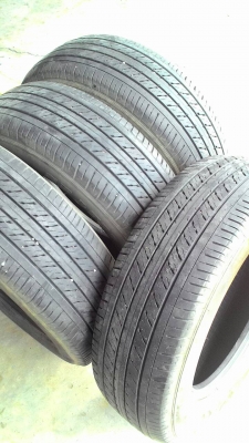 215/65R16 DUNLOP SP LT37 ชุด 4 เส้น ปี2013 ชุด 4 เส้น tel.081-427-3941 215/65R16 DUNLOP SP LT37 ชุด 4 เส้น ปี2013 ชุด 4 เส้น tel.081-427-3941