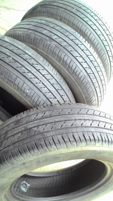 215/65R16 DUNLOP SP LT37 ชุด 4 เส้น ปี2013 ชุด 4 เส้น tel.081-427-3941 215/65R16 DUNLOP SP LT37 ชุด 4 เส้น ปี2013 ชุด 4 เส้น tel.081-427-3941