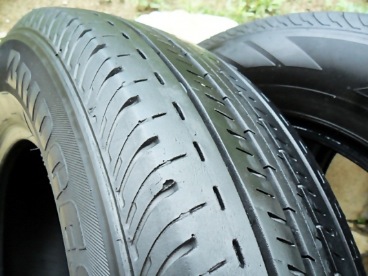 ยางกระบะขอบ15 บริดสโตน205-70-R15ลงพื้นปลายปี13 (4เส้น 3,400บ) ยางกระบะขอบ15 บริดสโตน205-70-R15ลงพื้นปลายปี13 (4เส้น 3,400บ)