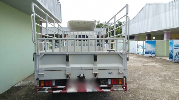 รถฮีโน่ 6 ล้อ ทูโถ้ 150 แรงม้า. ปี 56 ( รถวิ่ง 2,xxx กม. )     สนใจติดต่อ  081 - 6079515