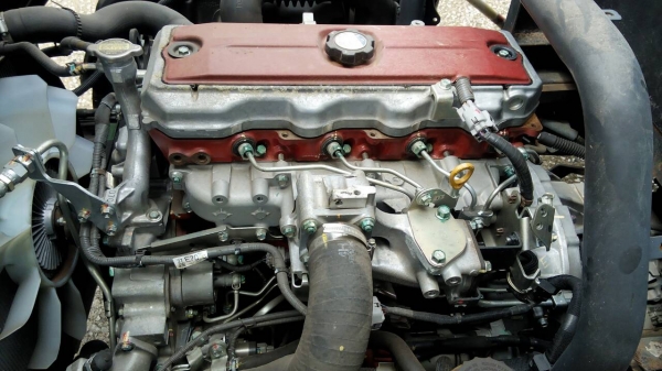 รถฮีโน่ 6 ล้อ ทูโถ้ 150 แรงม้า. ปี 56 ( รถวิ่ง 2,xxx กม. )     สนใจติดต่อ  081 - 6079515