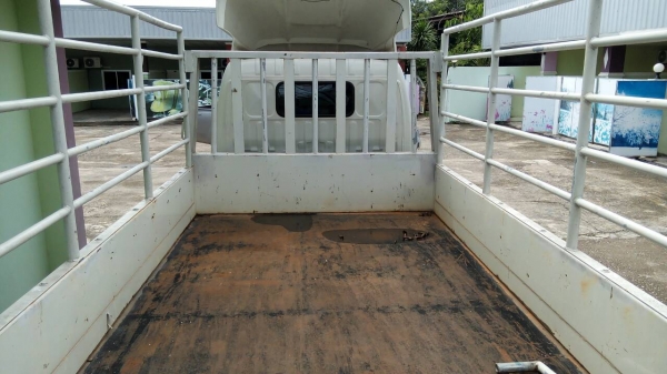 รถฮีโน่ 6 ล้อ ทูโถ้ 150 แรงม้า. ปี 56 ( รถวิ่ง 2,xxx กม. )     สนใจติดต่อ  081 - 6079515