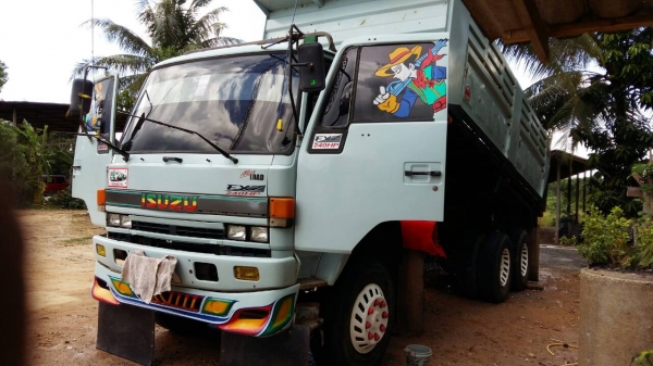 รถอีซูซุ 10 ล้อดั้ม FXZ  240 แรงม้า. (  นางฟ้าแท้. )    สนใจติดต่อ  081 - 6079515