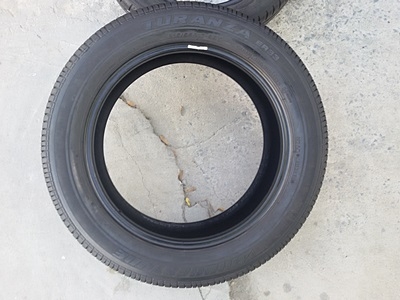ขายยาง215/55/17 ปี 10 BRIDGESTONE ER33  1 คู่