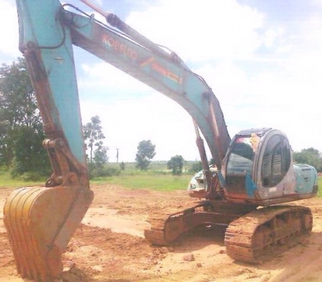 KOBELCO MARK V SUPER SK 200 รถบอดี้สวยเดิมๆ ไฟฟ้าหน้าจอครบ ภายในเก๋งสะอาดสวย แอร์เย็น เครื่องยนต์เดิมๆปั๊มเดิมทำงานเร็วไม่โหลด ภายนอกบูมอาร์มสวย ช่วงล่างเอวแน่น สป๊อกเก็ตเต็มดี โรลเลอร์โซ่ใบแทรกสภาพดีประมาณ 65\% พร้อมใช้งาน เอกสารเล่มทะเบียนครบ ราคาต่อรองไ