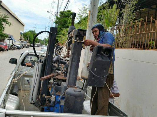 ขณะนี้ tractor-backhoe ได้ส่งเครื่องถอดยาง ขึ้นรถเรียบร้อยแล้ว คาดว่าถึงโคราชแล้วครับ ขณะนี้ tractor-backhoe ได้ส่งเครื่องถอดยาง ขึ้นรถเรียบร้อยแล้ว คาดว่าถึงโคราชแล้วครับ