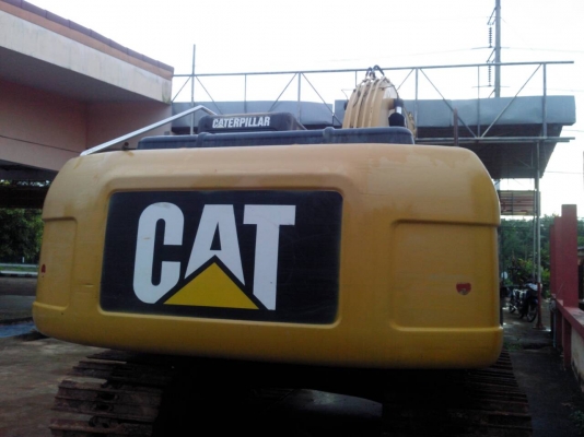 CAT 320D