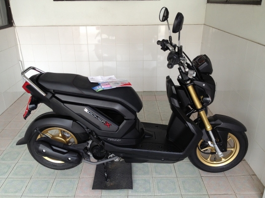 Zoomer-x ตัวTOP โฉมใหม่ล่าสุด สีดำด้าน วิ่ง7000 รถ8เดือน (ของแถม 4 รายการ)