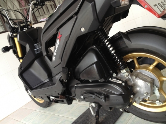 Zoomer-x ตัวTOP โฉมใหม่ล่าสุด สีดำด้าน วิ่ง7000 รถ8เดือน (ของแถม 4 รายการ)