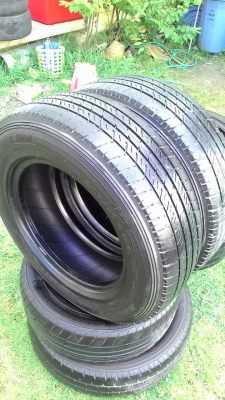 205/70R15 MINCHELIN VANPIX มี 2 เส้น tel.081-427-3941