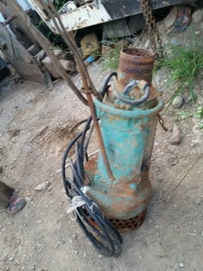 ขาย - ปั๊มน้ำ TSURUMI ท่อ 4 นิ้ว ไดโว่ แบบแช่ ไฟ 3 เฟส เก่าญี่ปุ่น