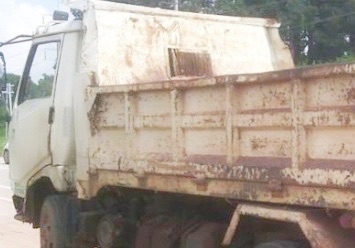 HINO FB 117 HP WO4D หกล้อดั๊มพ์ กระบะดั๊มพ์เหล็ก 4 ตันความยาว 3.60 เมตรสภาพดีพร้อมบรรทุกพร้อมใช้งานได้เลย เครื่องยนต์แรงดีไม่มีเยิ้ม ภายในเก๋งคอนโซลครบพร้อม พวงมาลัยธรรมดา ช่วงล่างแน่น ติด F หน้าหลังครบแล้ว ยาง 8.25 ขอบ 16 สภาพดีประมาณ 60\% เอกสารทะเบียนคร HINO FB 117 HP WO4D หกล้อดั๊มพ์ กระบะดั๊มพ์เหล็ก 4 ตันความยาว 3.60 เมตรสภาพดีพร้อมบรรทุกพร้อมใช้งานได้เลย เครื่องยนต์แรงดีไม่มีเยิ้ม ภายในเก๋งคอนโซลครบพร้อม พวงมาลัยธรรมดา ช่วงล่างแน่น ติด F หน้าหลังครบแล้ว ยาง 8.25 ขอบ 16 สภาพดีประมาณ 60\% เอกสารทะเบียนคร