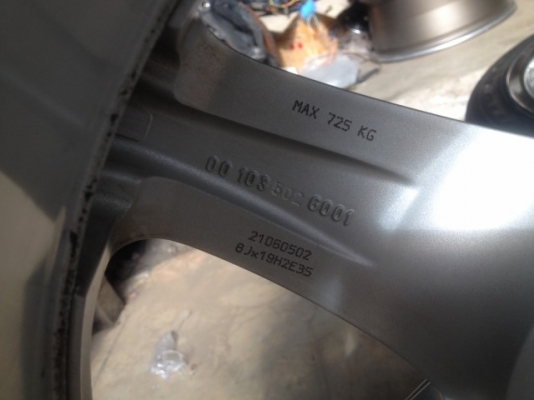 ล้อเเท้ OZ ITALY ใส่เบ้นขอบ19หน้า8หลัง9อ๊อฟ35 5รู112เก่าญี่ปุ่นแท้สภาพสวย ล้อเเท้ OZ ITALY ใส่เบ้นขอบ19หน้า8หลัง9อ๊อฟ35 5รู112เก่าญี่ปุ่นแท้สภาพสวย