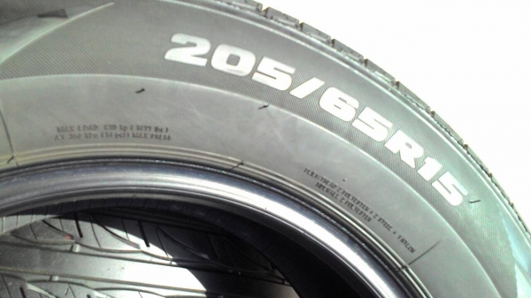 205/65R15 BRIDGESTONE มี 3 เส้น tel.081-427-3941 205/65R15 BRIDGESTONE มี 3 เส้น tel.081-427-3941