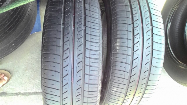 185/65R14 BRIDGESTONE B250 มี 2 เส้น tel.081-427-3941