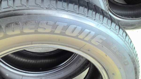 185/65R14 BRIDGESTONE B250 มี 2 เส้น tel.081-427-3941
