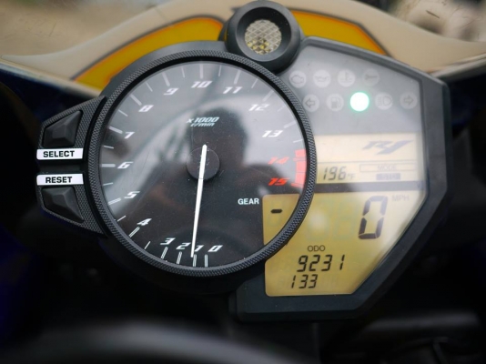 ขาย Yamaha R1 ปี 2010 ตัว Limited พร้อมทะเบียนแท้ รถออกเรดบารอน