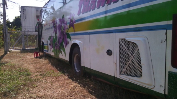 ขายรถบัสปรับอากาศ 2 คัน ราพิเศษ โทร 091-214-9569-ยี่