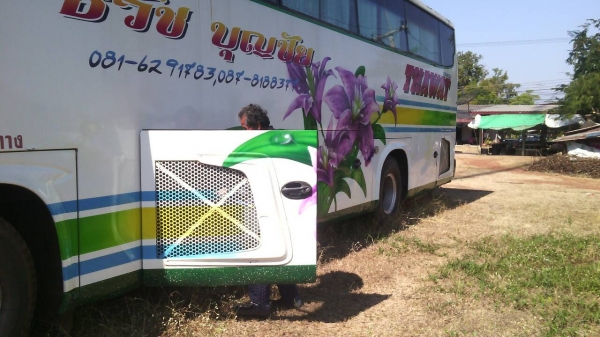 ขายรถบัสปรับอากาศ 2 คัน ราพิเศษ โทร 091-214-9569-ยี่
