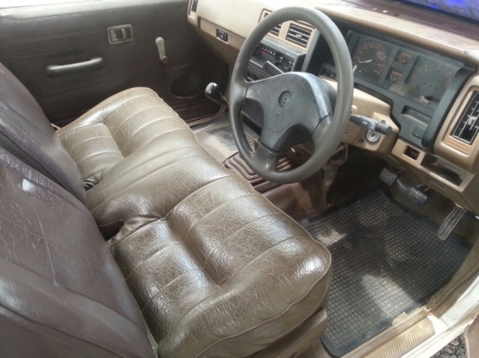 ขาย Nissan ฝาขาว เครื่องดี แชสซีสวย เอกส่ารพร้อม