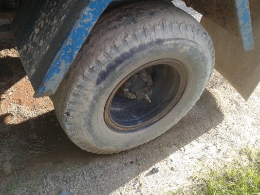 6 ล้อดั้ม NPR120 แรง ฝาดำ สภาพดี พร้อมใช้