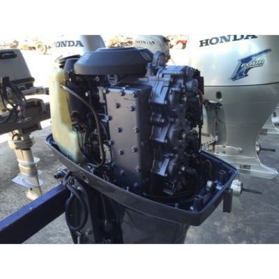 ขายเรือตกปลามือสองญี่ปุ่น Catamaran Nissan Suncat 6 พร้อมเครื่อง Yamaha 80แรงม้า และเทลเลอร์นอก