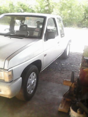 ขายนิสสันbig-mปี1994ฝาแดง เครื่องดีเกียร์เฟืองท้ายดี แอร์เย็น