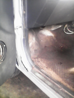 ขายนิสสันbig-mปี1994ฝาแดง เครื่องดีเกียร์เฟืองท้ายดี แอร์เย็น