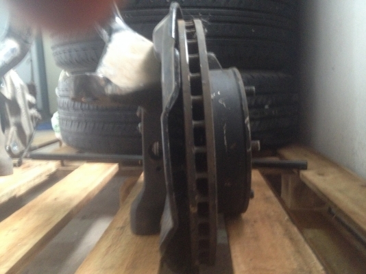 ขายดุมล้อหน้าติดคอม้า ขายดุมล้อหน้าติดคอม้า