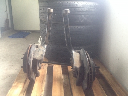 ขายดุมล้อหน้าติดคอม้า ขายดุมล้อหน้าติดคอม้า