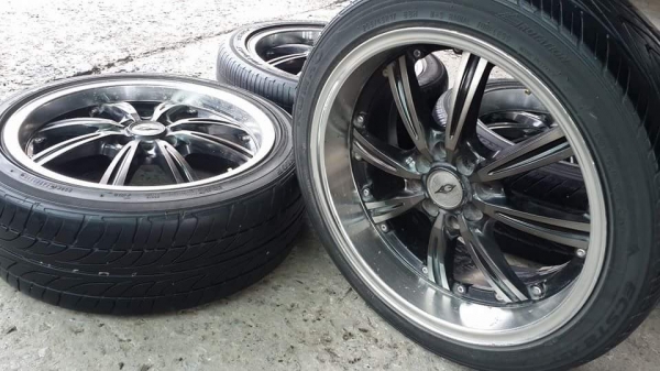 ขอบ 17 4รู100/114 หน้าตื้นหลังลึก แถมยางพร้อมใช้งาน